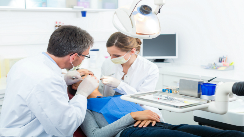 3 Reasons Your Child Should go to Pediatric Dentists