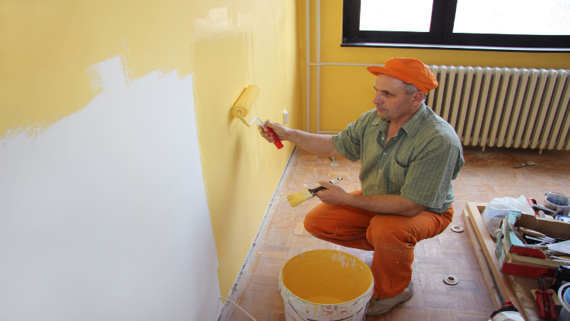 Give Your Home a Fresh Color Makeover With a Quality Painter in Chicago, IL