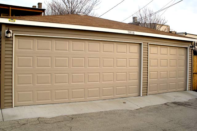 Garage Door Service Near Lincoln NE can Repair or Replace a Garage Door.