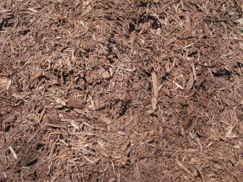 Tips On Applying Mulch in Waukesha, WI