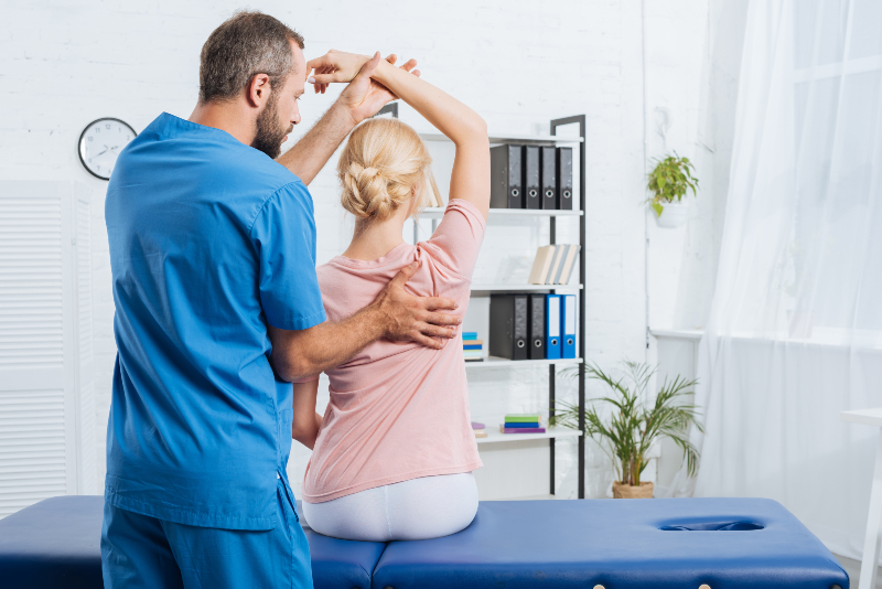 The Top Ways That Appleton Heat & Cold Therapy Can Help Ease Your Back Pain